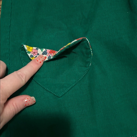 Mini Boden Green Corduroy Dress with Heart Shaped Pockets EUC 2T-3T - Picture 2 of 8